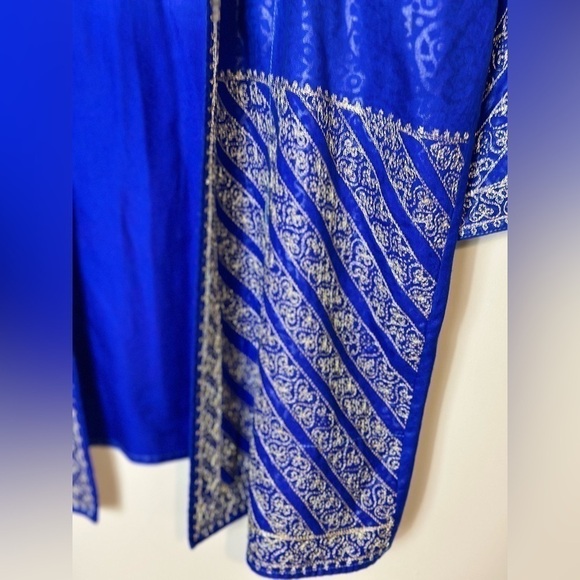 Rija kimono blue/ gold 28 p2p  35-1/2 length no size see measurements preowned - Picture 5 of 10